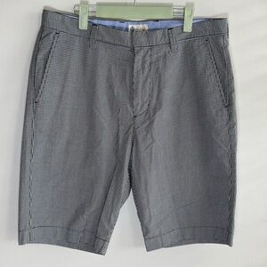 J Crew shorts • Men’s size 34